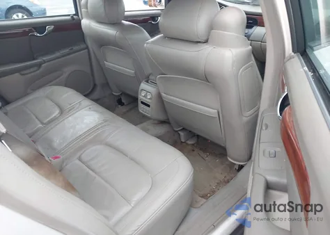 2005 Cadillac Deville Livery z USA, uszkodzony, nr VIN 1G6KD54Y05U217514